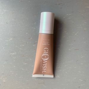 GloWish Multidew Vegan Skin Tint Foundation Tan